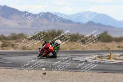 media/Nov-16-2025-Race Pace (Sun) [[8c5fa54630]]/Non Verified Riders (1st 20 Minutes)/5-Turn 15 (110pm)/